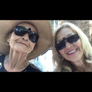 Meet your Posher, April